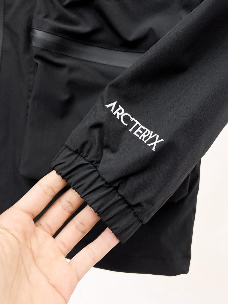 Arcteryx Outwear MoistureWicking 158866