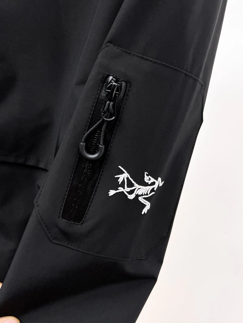 Arcteryx Outwear Stretchable 158830