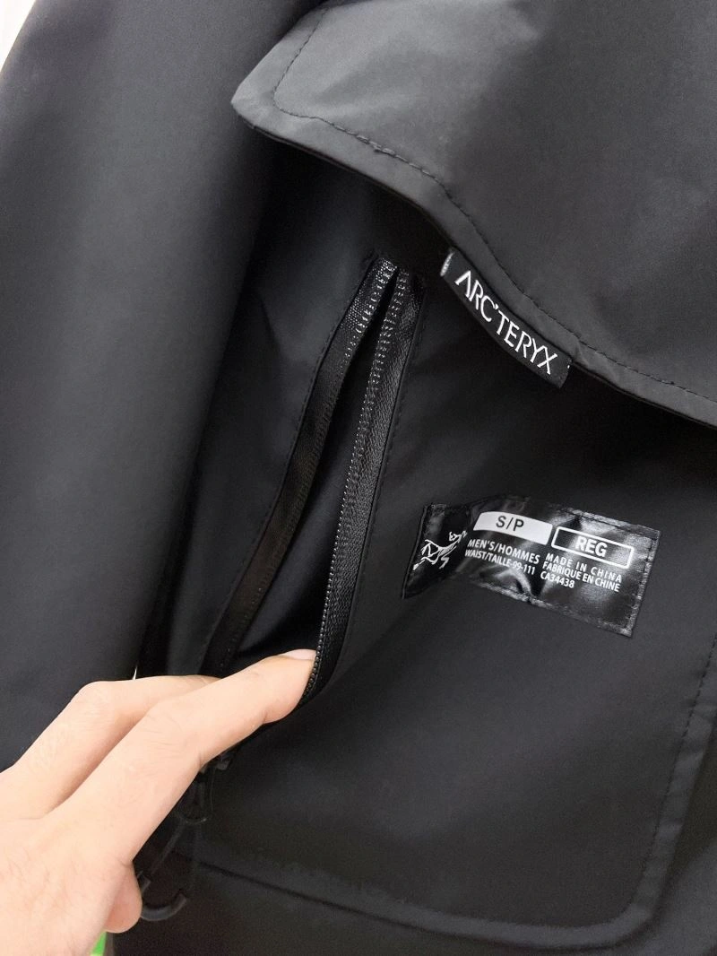 Arcteryx Outwear Stretchable 158830