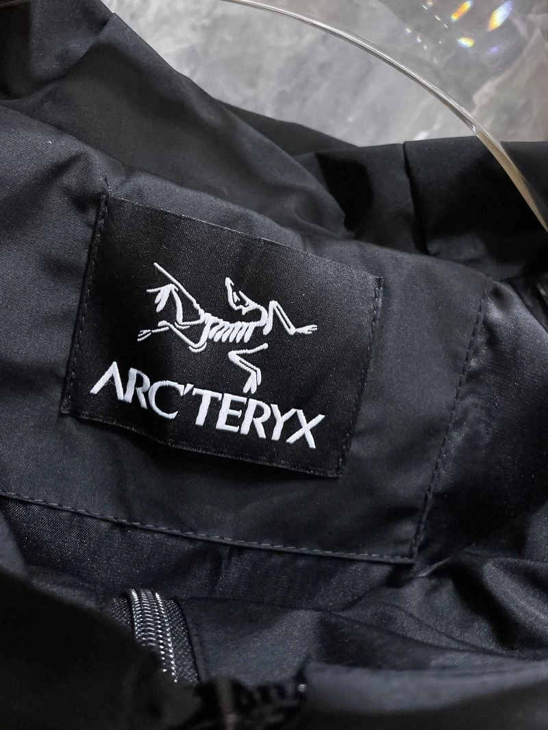 Versatile Arcteryx Outwear 158853