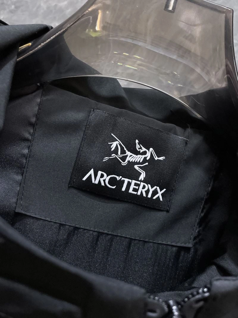Vibrant Arcteryx Outwear 158811