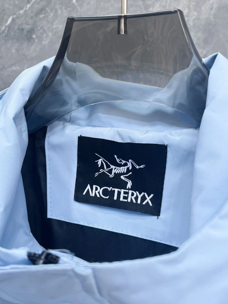 WrinkleFree Arcteryx Outwear 158808