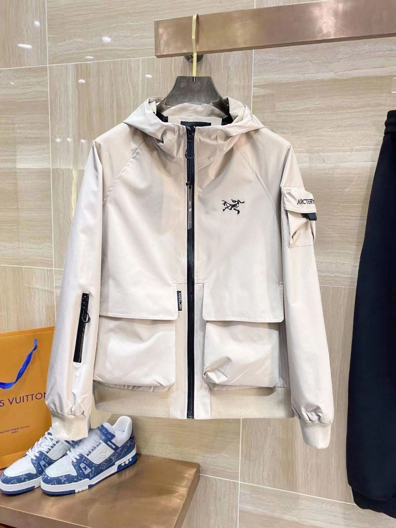 Arcteryx Outwear WrinkleFree 158805