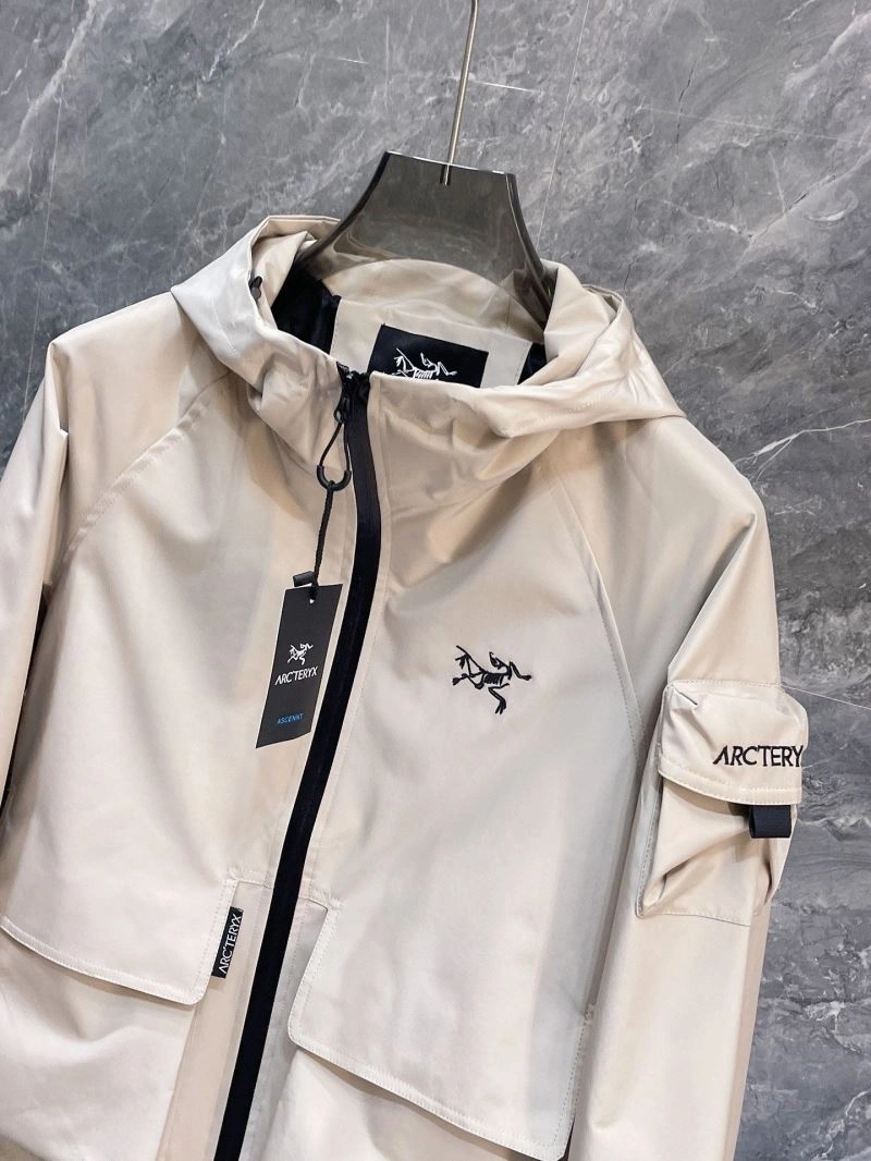 Arcteryx Outwear WrinkleFree 158805