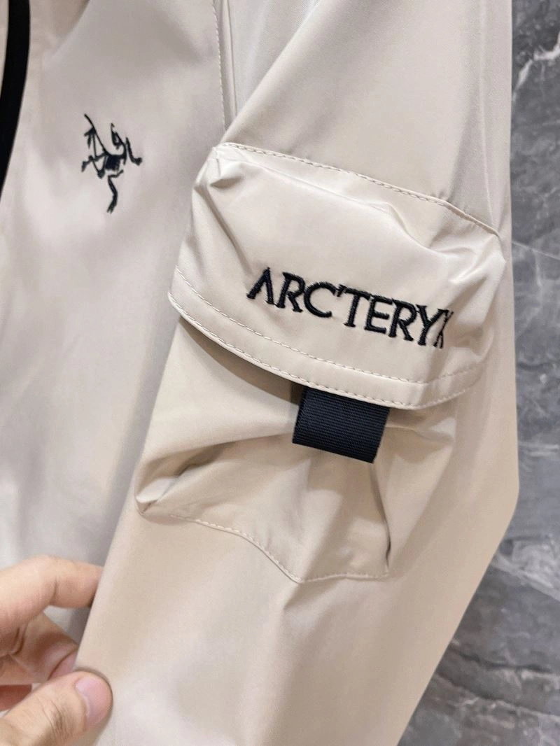 Arcteryx Outwear WrinkleFree 158805
