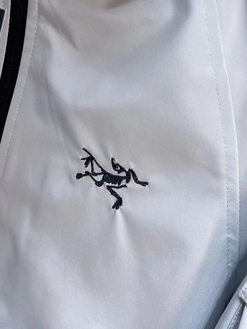 ZipUp Arcteryx Outwear 158847