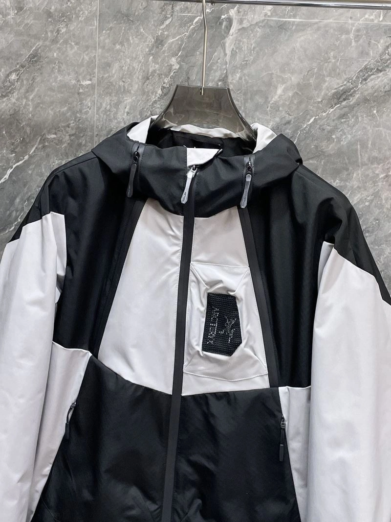Snug Arcteryx Outwear 158807
