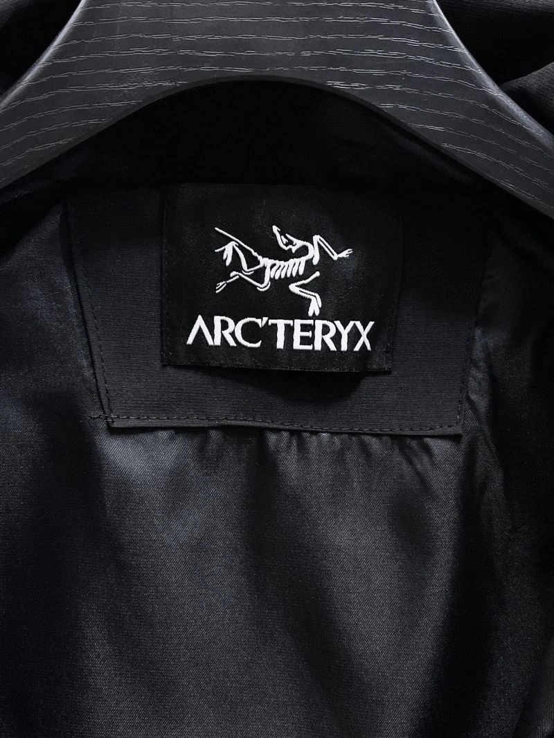 Arcteryx Outwear Breathable 158797