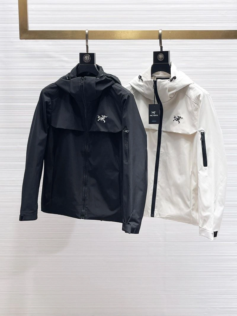 Arcteryx Outwear Breathable 158797
