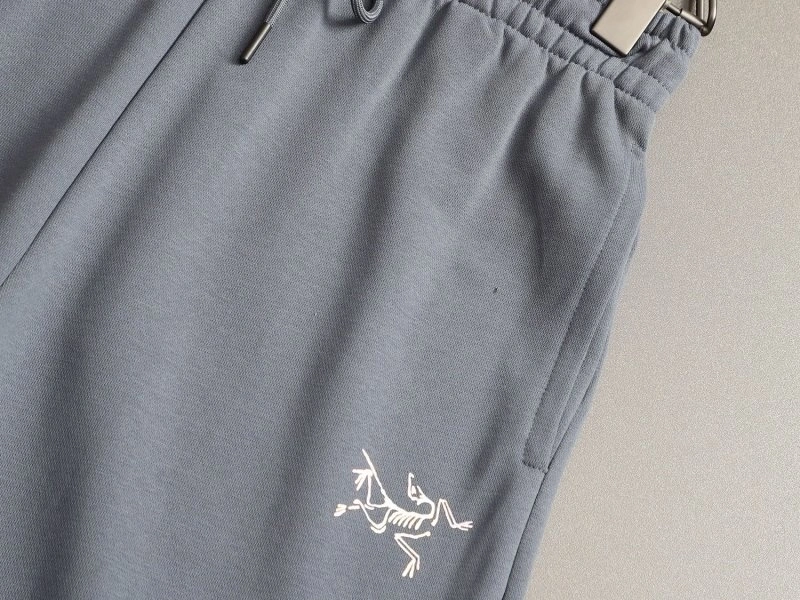 Bold Arcteryx Short Pants 152398