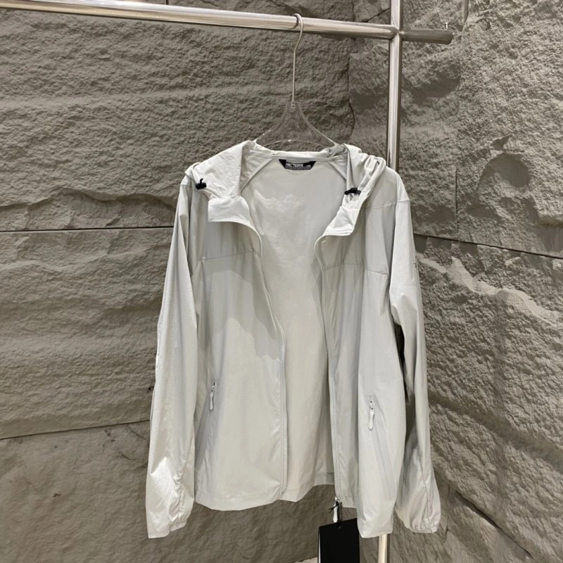 TravelReady Arcteryx Sunscreen Jacket 152394