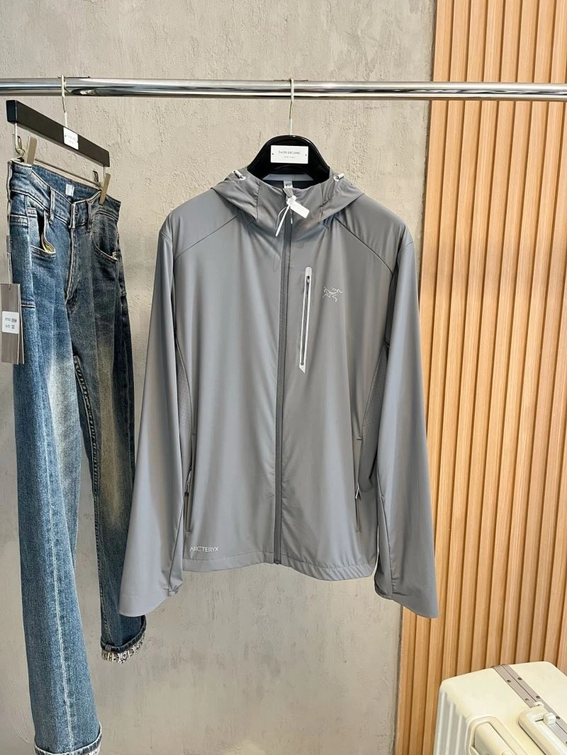 Lightweight Arcteryx Sunscreen Jacket 162052