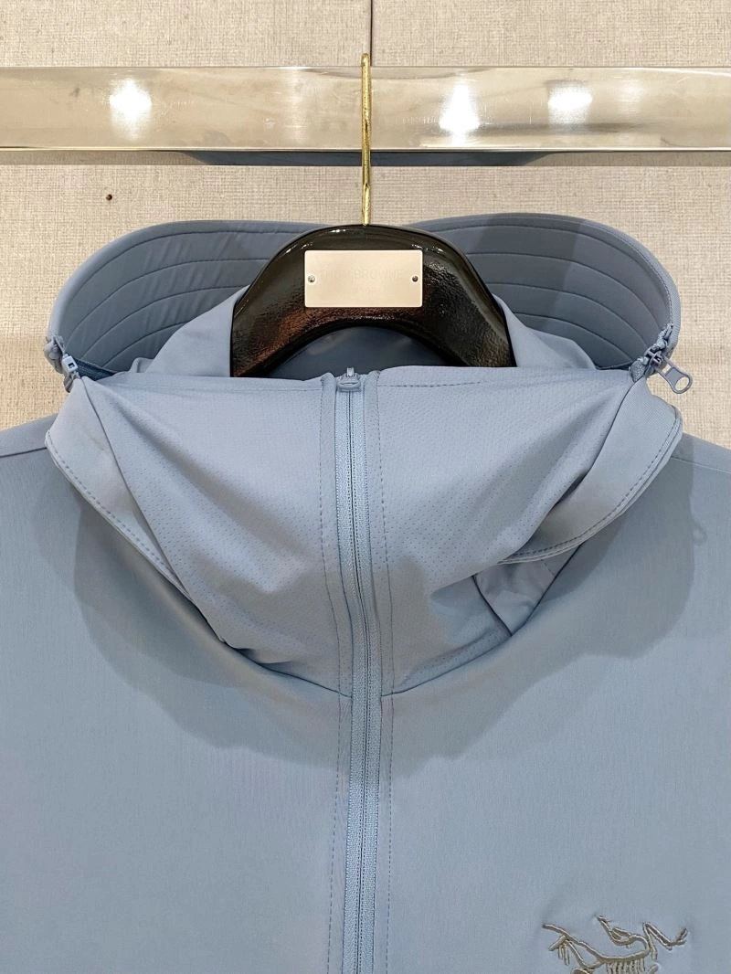 Bold Arcteryx Sunscreen Jacket 162050