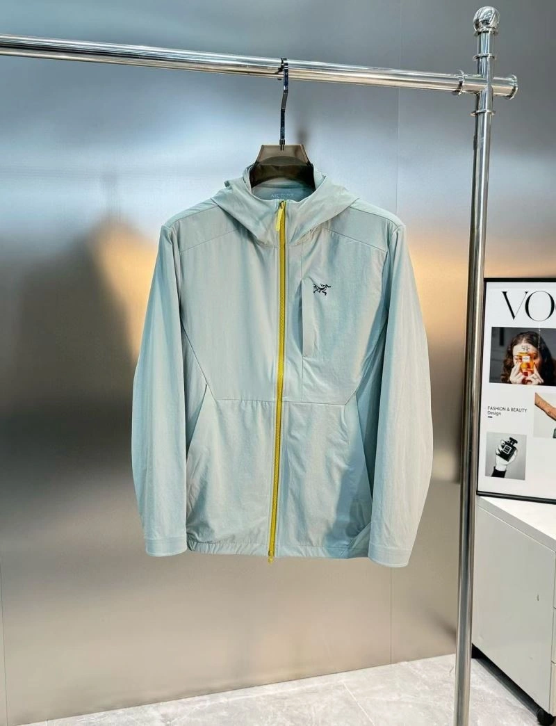 TechFriendly Arcteryx Sunscreen Jacket 162087
