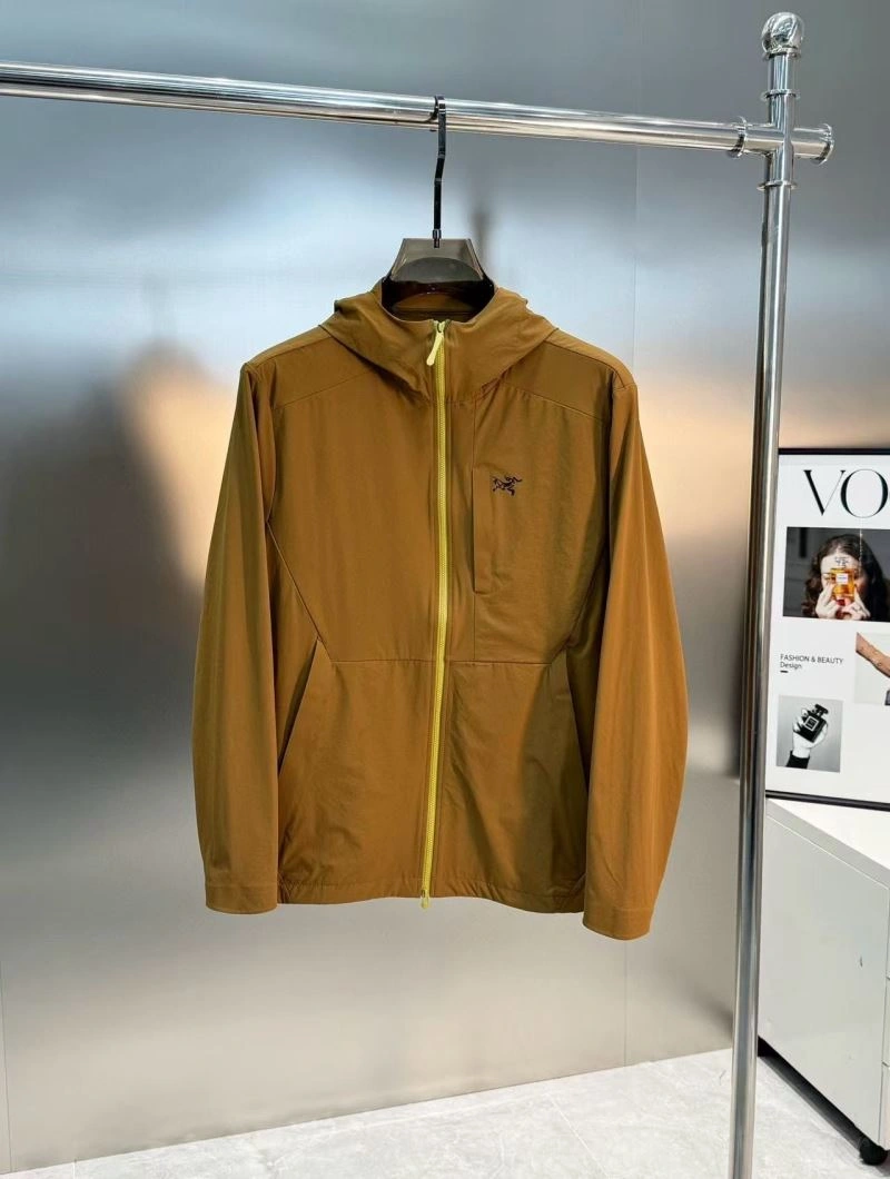 TechFriendly Arcteryx Sunscreen Jacket 162087