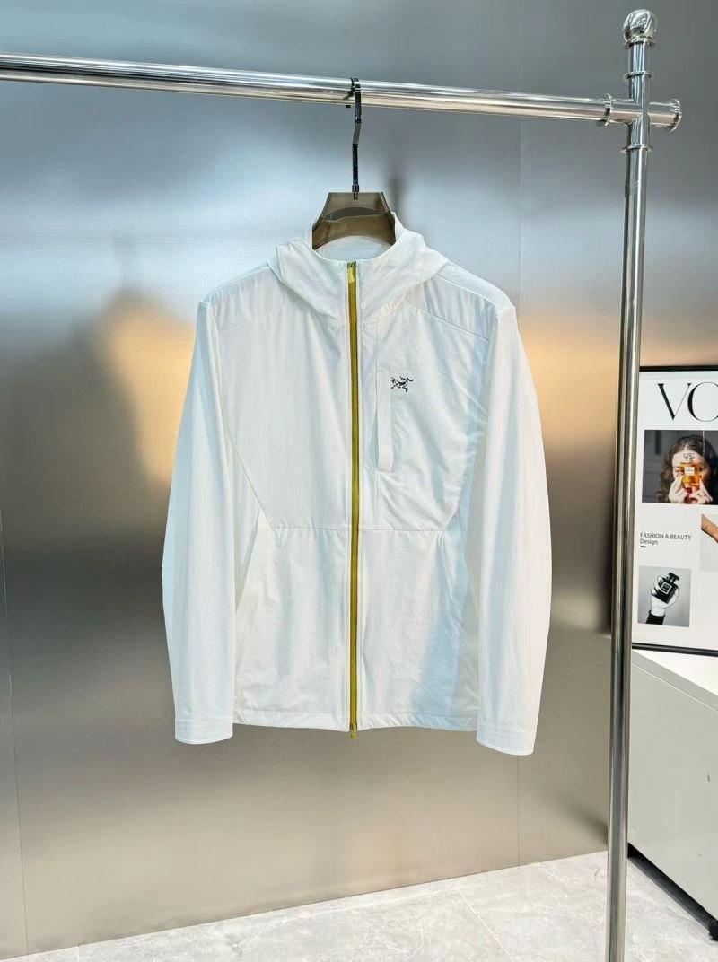 TechFriendly Arcteryx Sunscreen Jacket 162087