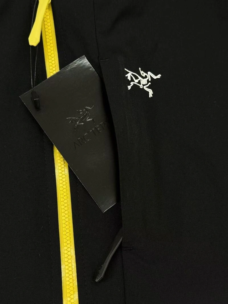 TechFriendly Arcteryx Sunscreen Jacket 162087