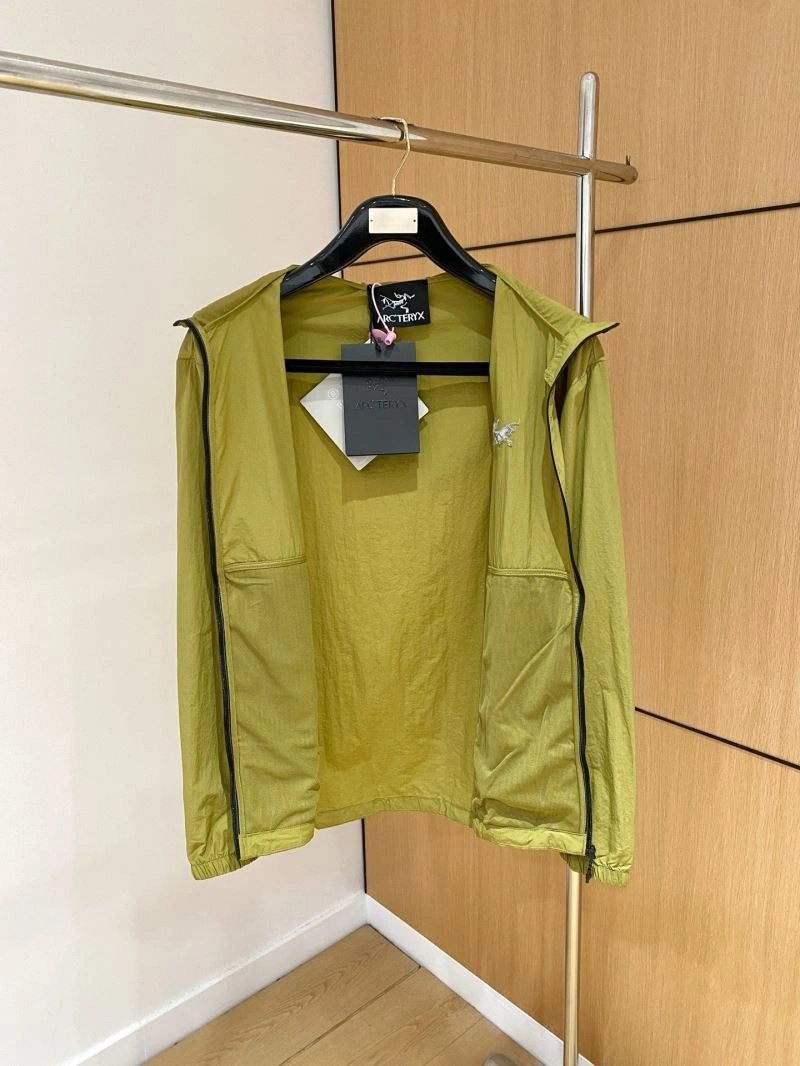 TechFriendly Arcteryx Sunscreen Jacket 161089