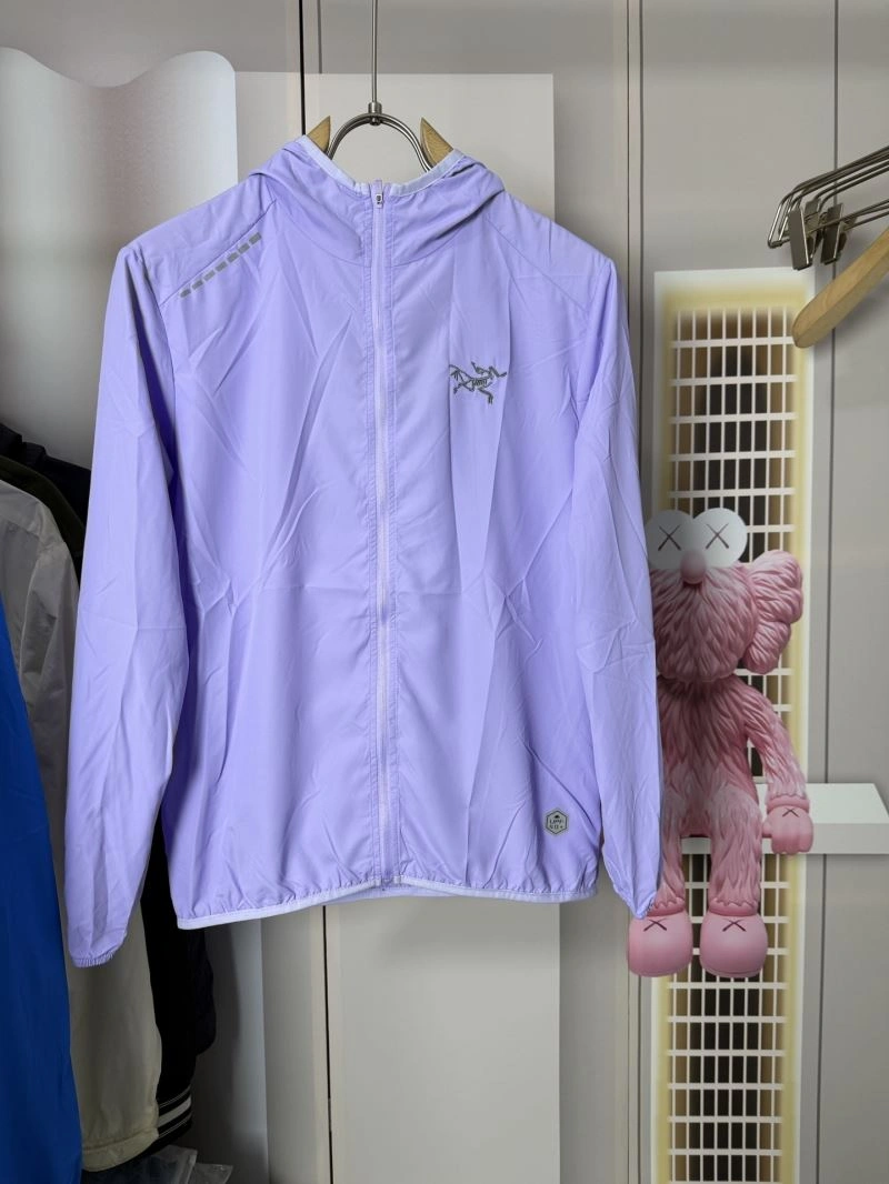 Functional Arcteryx Sunscreen Jacket 159800
