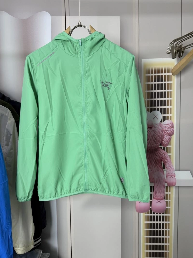 Functional Arcteryx Sunscreen Jacket 159800