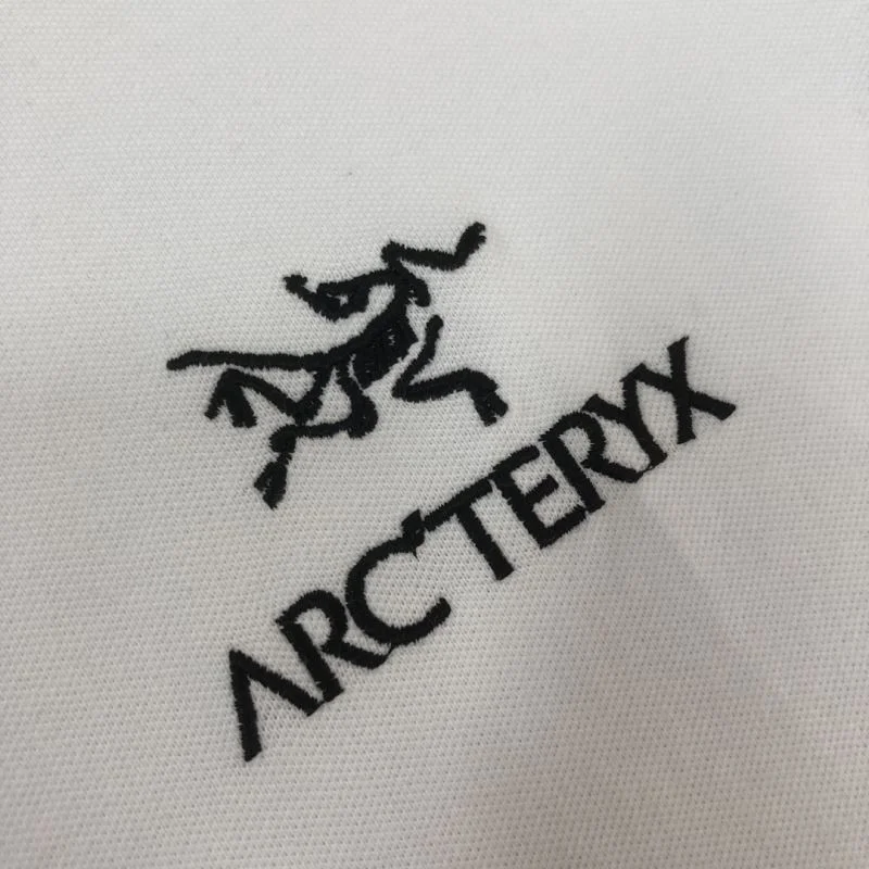 ModernLook Arcteryx T-Shirts 164395