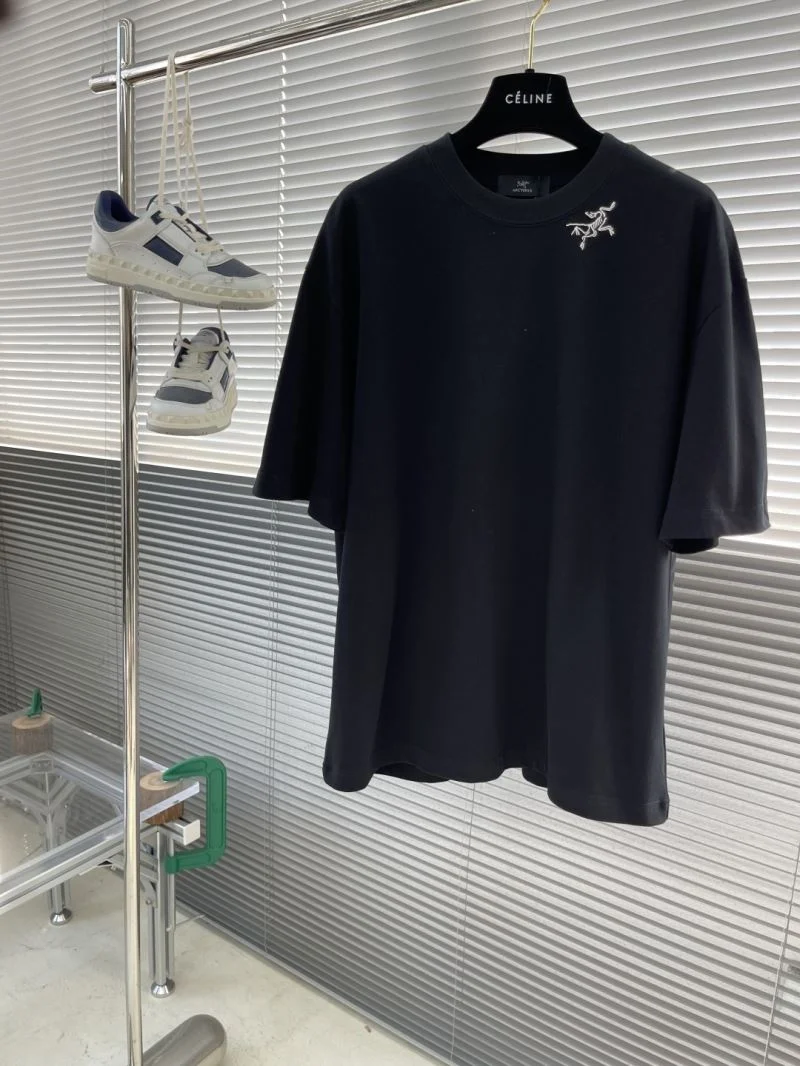 UrbanChic Arcteryx T-Shirts 163195