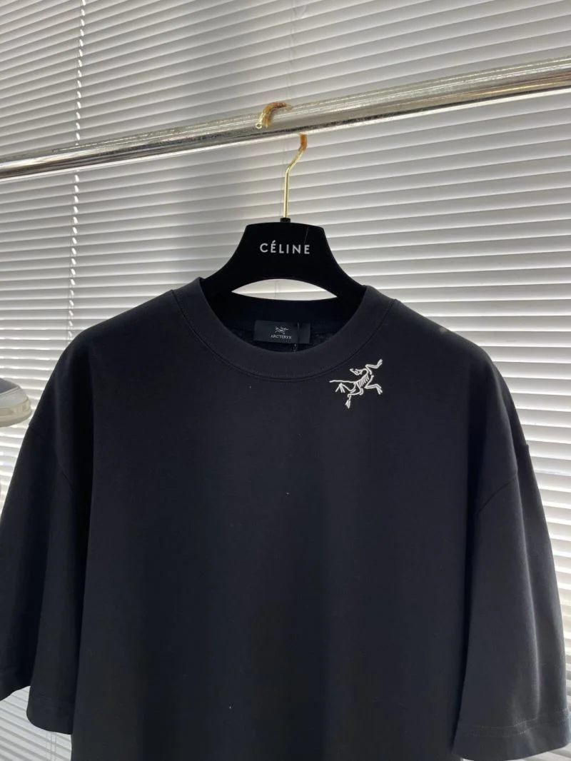 UrbanChic Arcteryx T-Shirts 163195