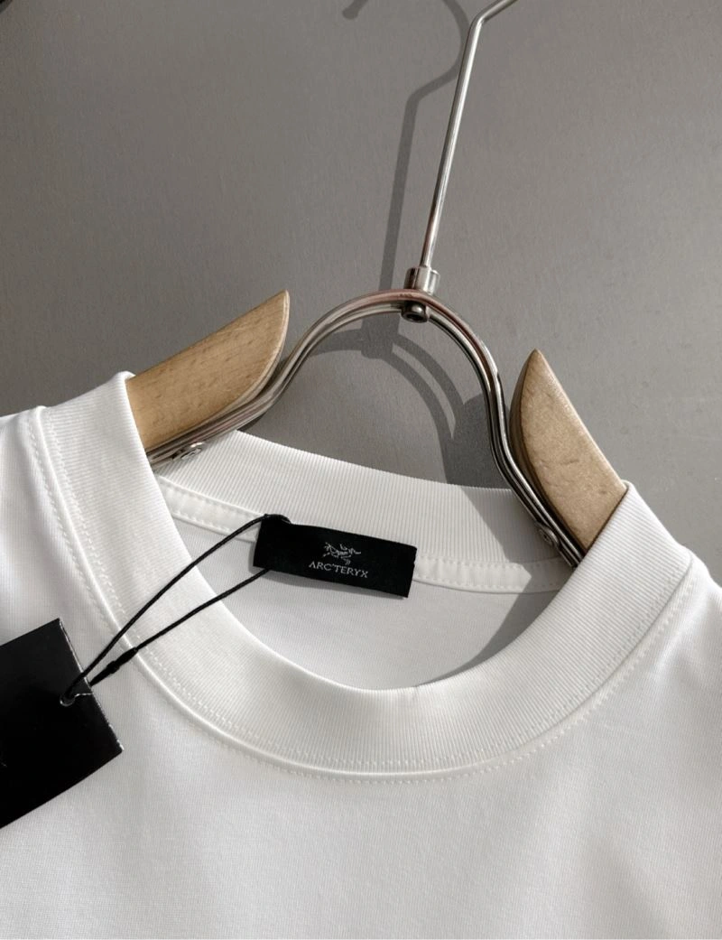 UrbanChic Arcteryx T-Shirts 161088