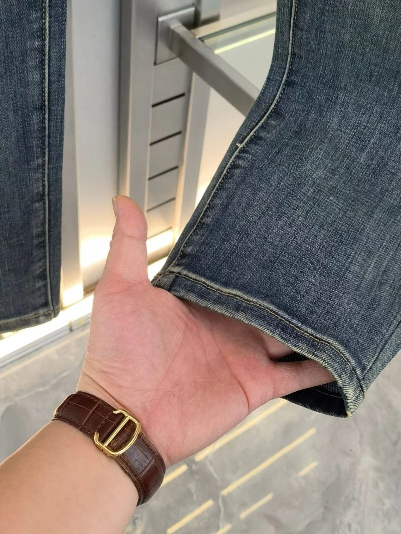 Minimalist Armani Jeans 95463