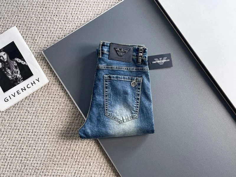 Armani Jeans Vibrant 96029