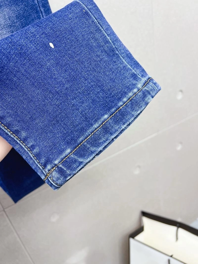 Armani Jeans Durable 96007