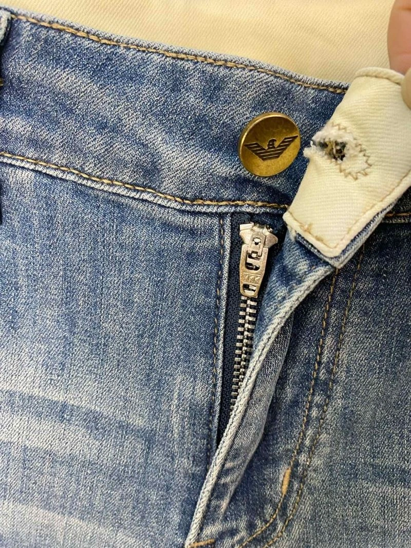 WellDesigned Armani Jeans 95888