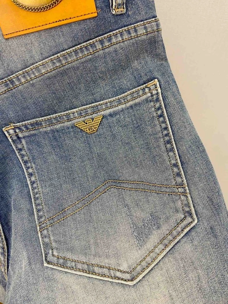 WellDesigned Armani Jeans 95888