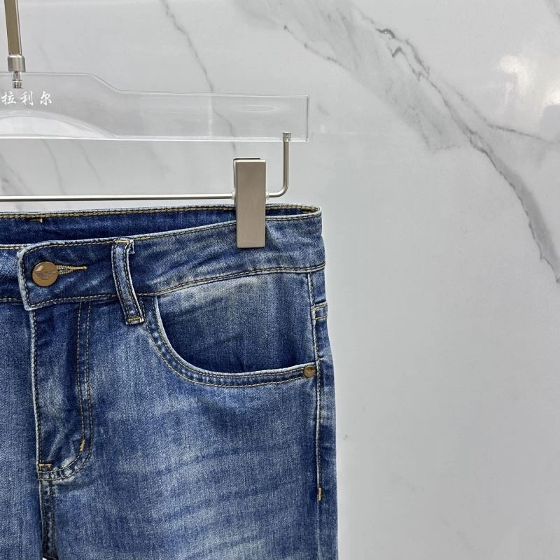 Vibrant Armani Jeans 95771