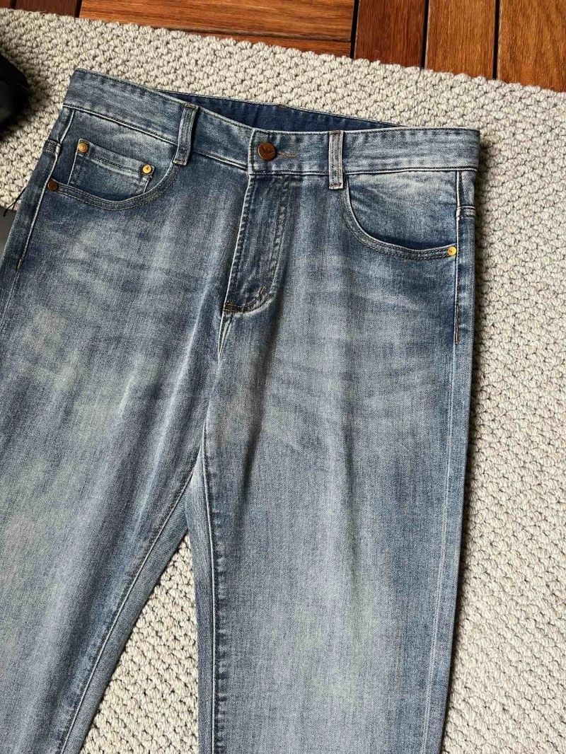EyeCatching Armani Jeans 95577