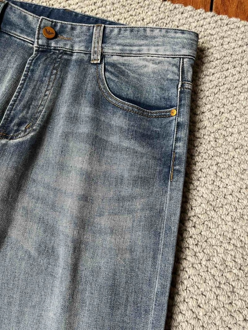 EyeCatching Armani Jeans 95577