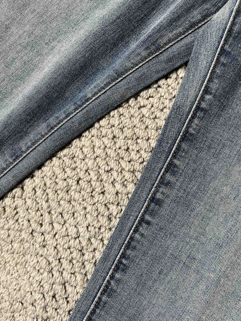EyeCatching Armani Jeans 95577