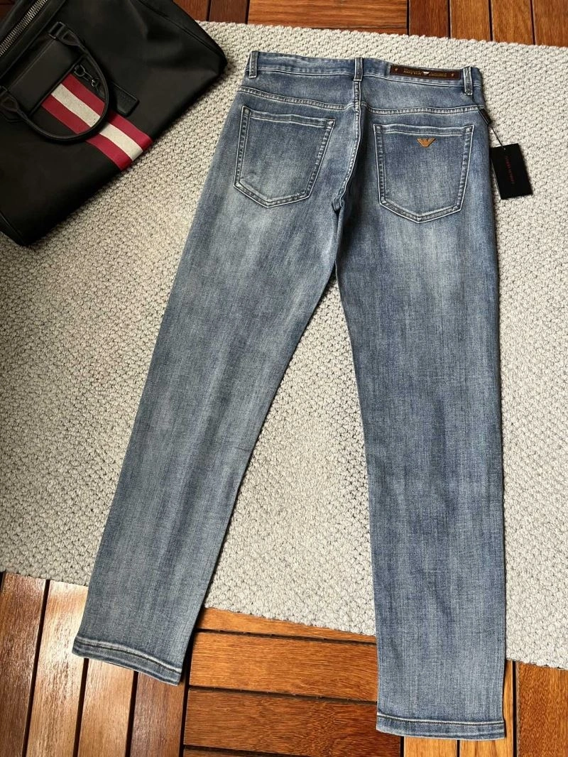 EyeCatching Armani Jeans 95577