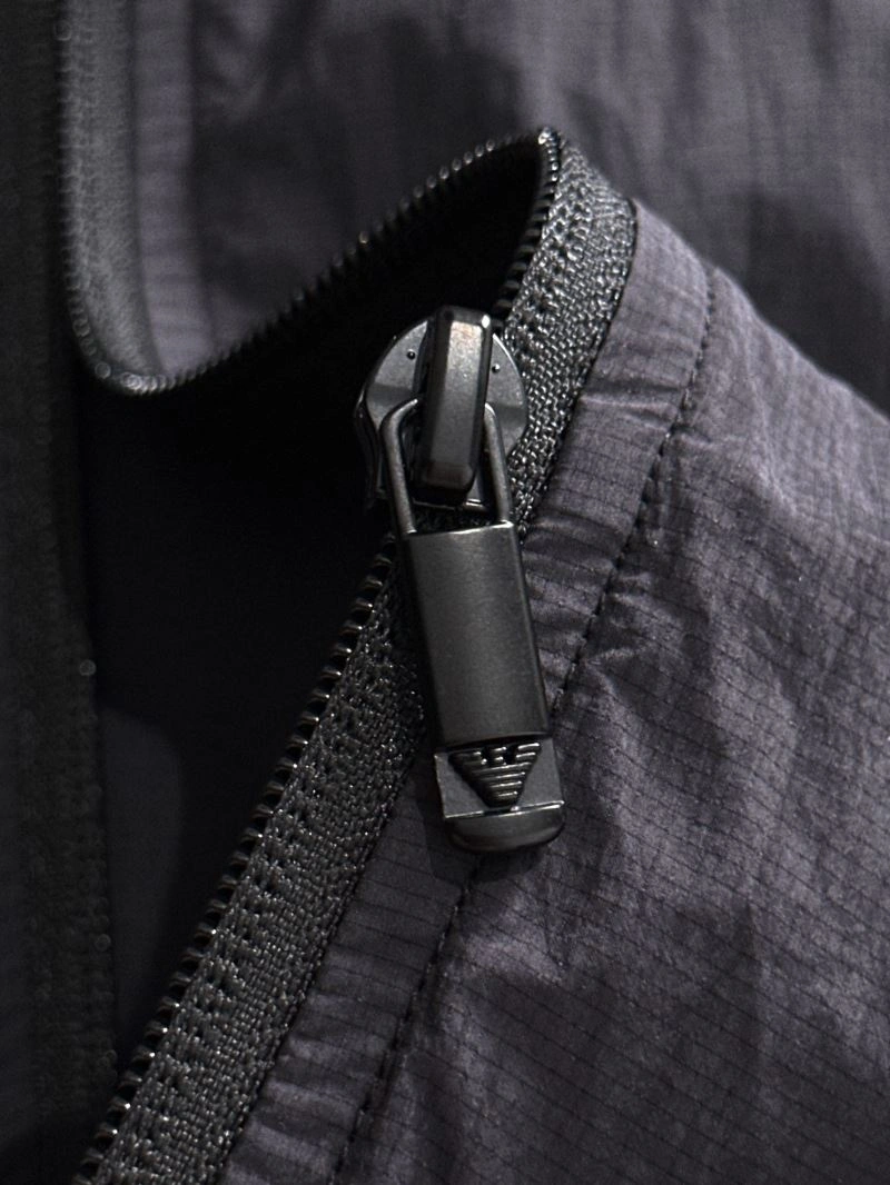 Sleek Armani Outwear 96145