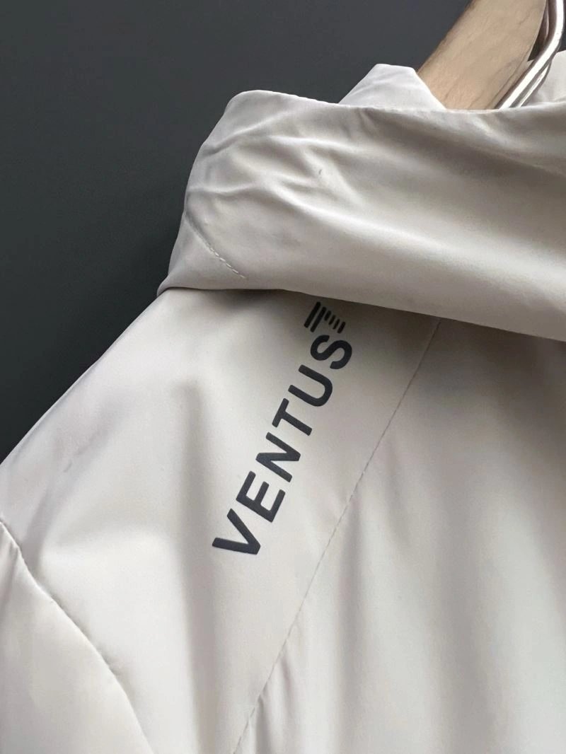 Armani Outwear Effortless 96150