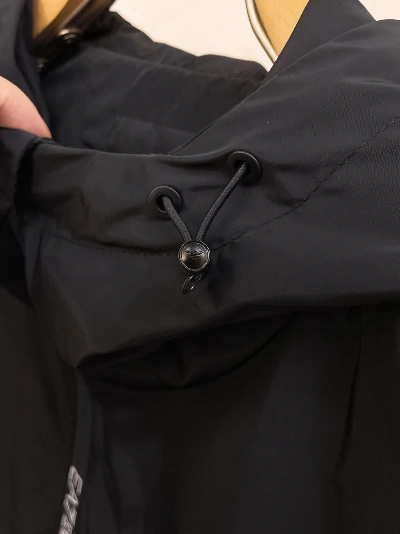 Durable Armani Outwear 96136