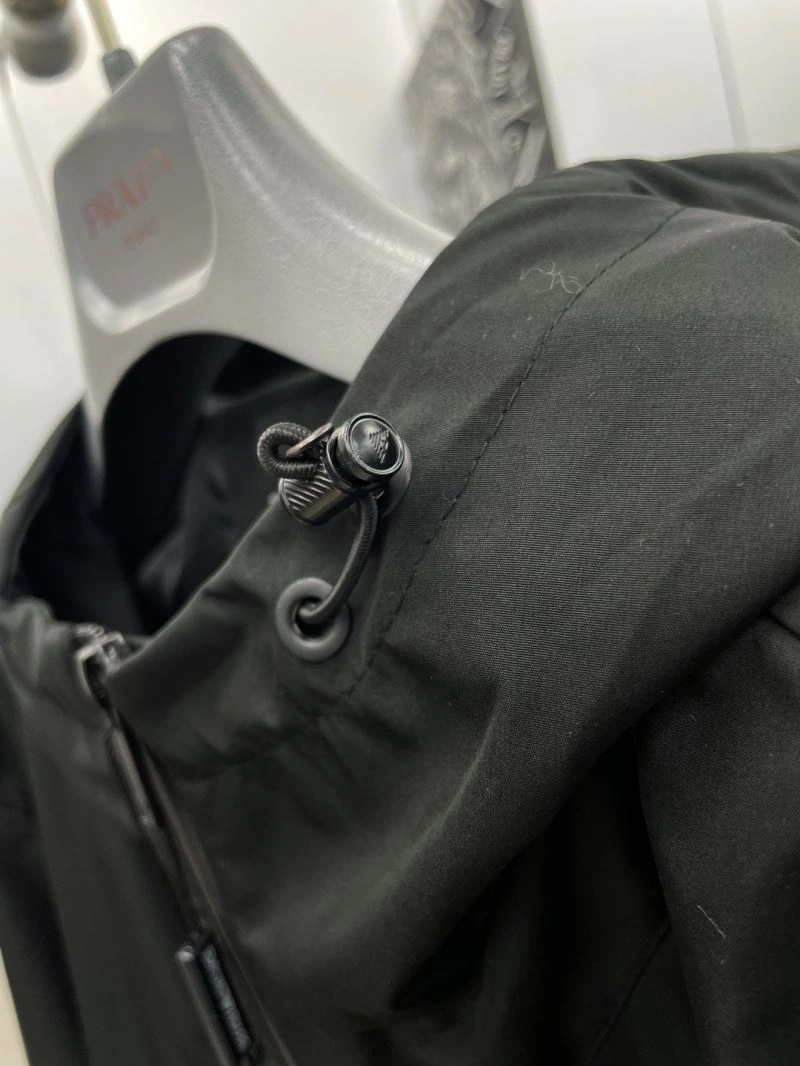 Efficient Armani Outwear 96108