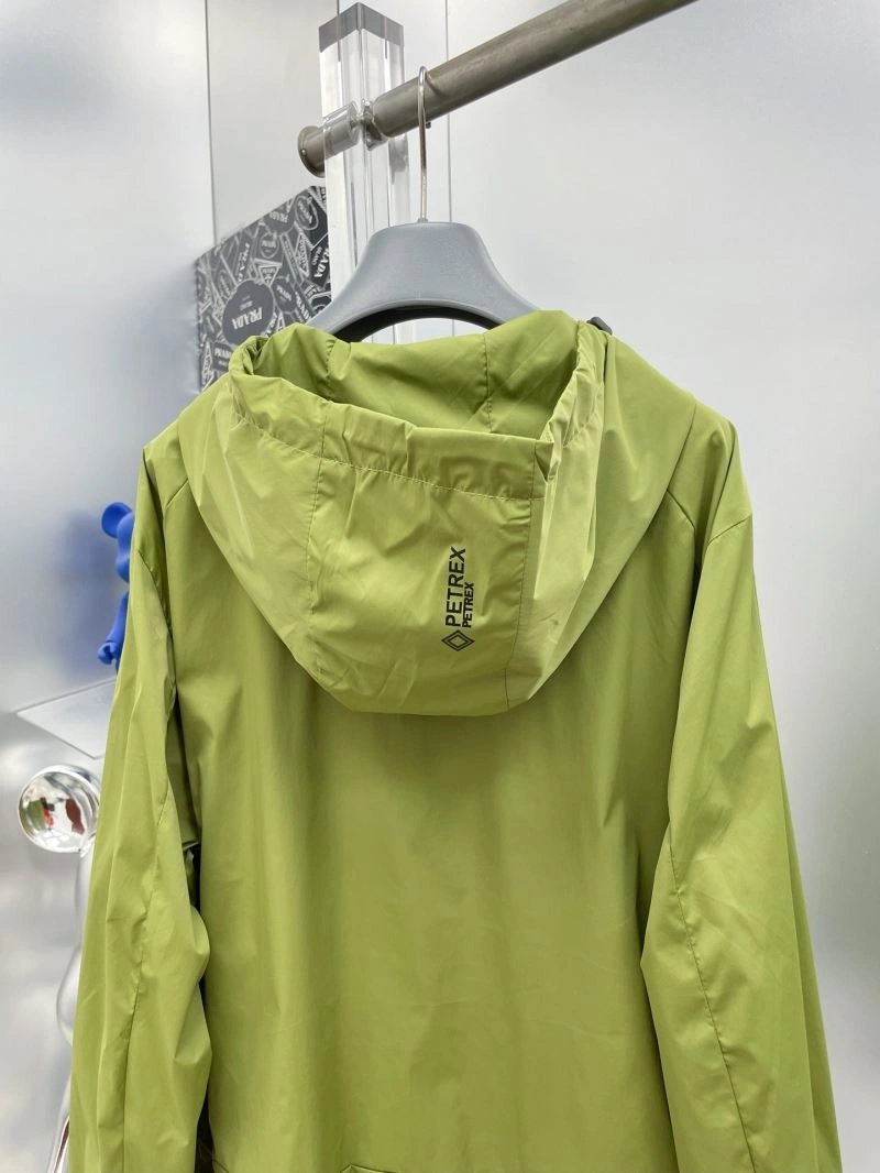 Fashionable Armani Outwear 96140