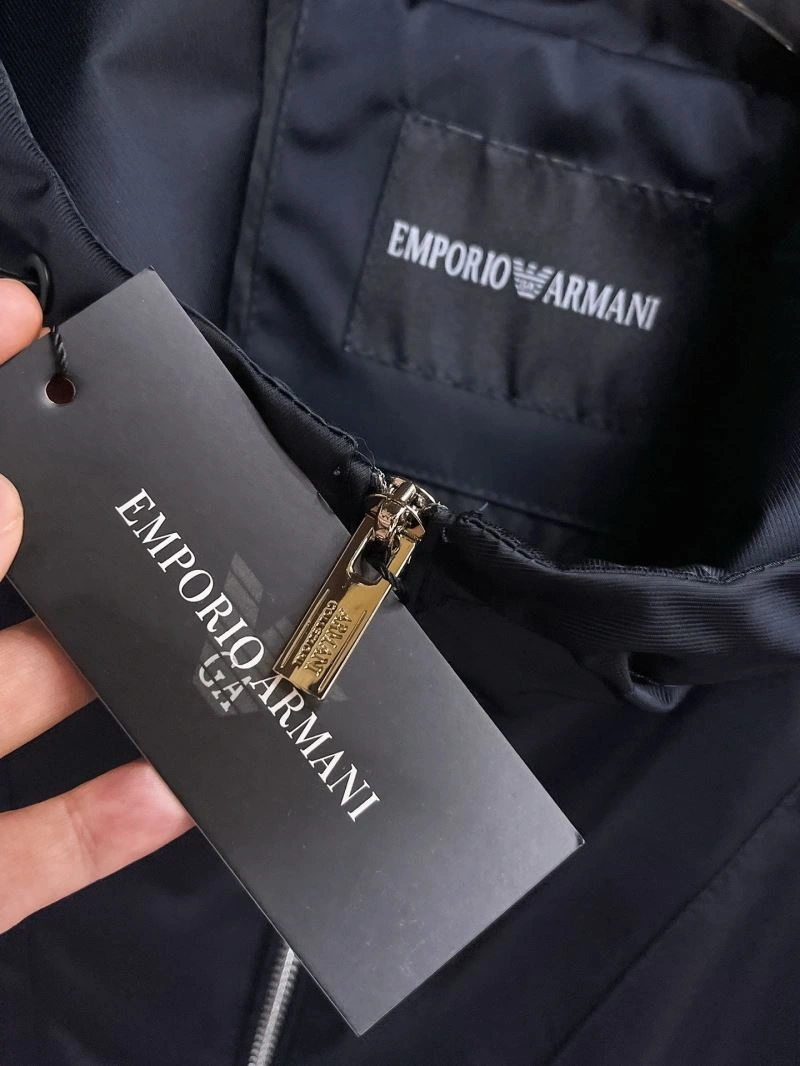 Armani Outwear Snug 96027