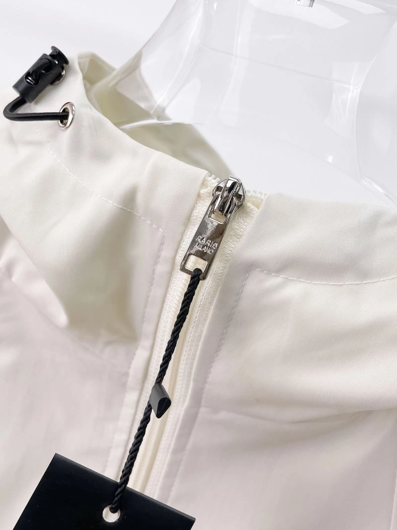 Durable Armani Outwear 95966