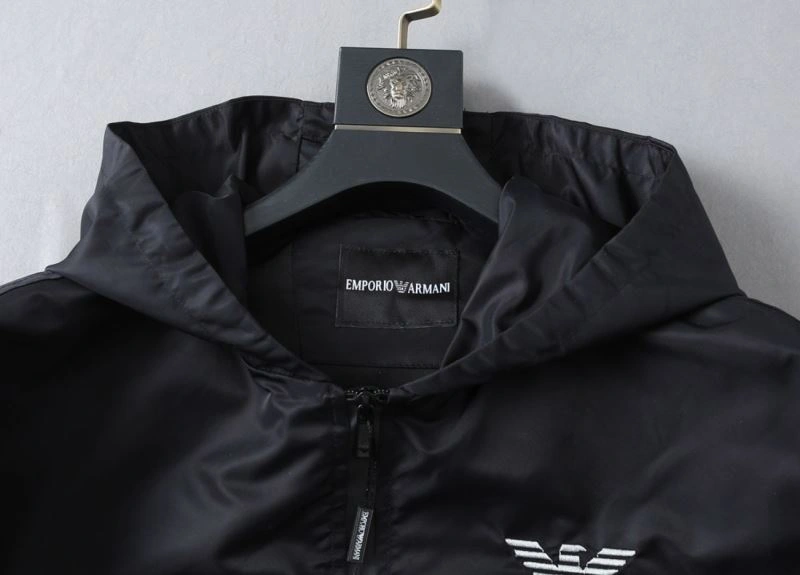 Breathable Armani Outwear 95960