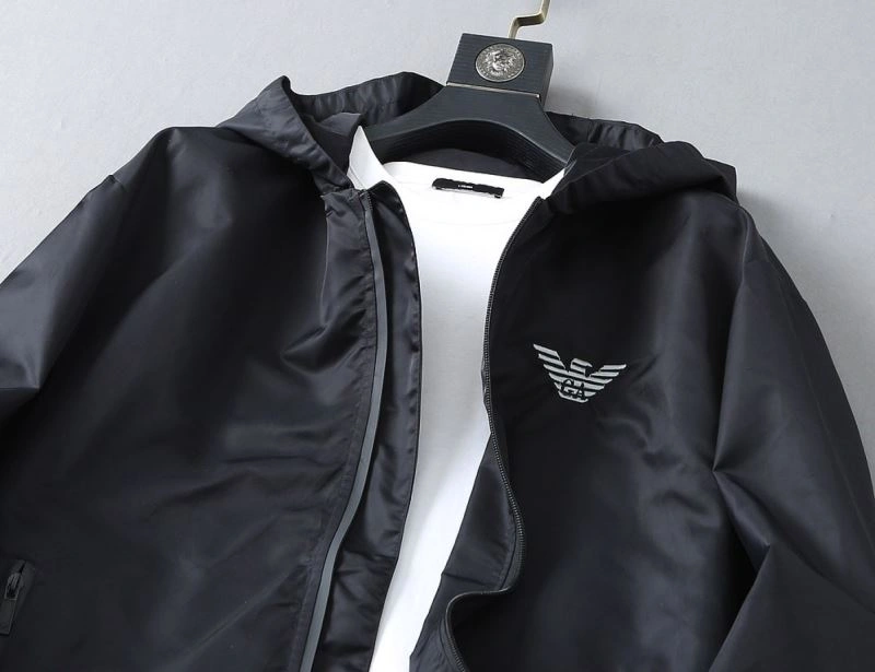 Breathable Armani Outwear 95960