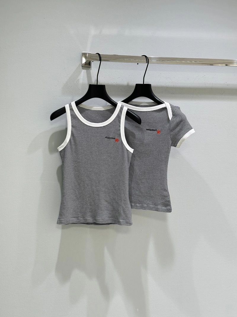 Armani T-Shirts Sleek 95391