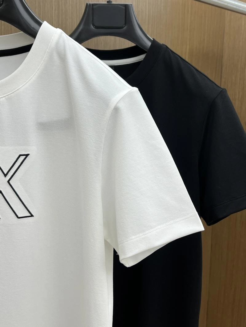 Elegant Armani T-Shirts 95575