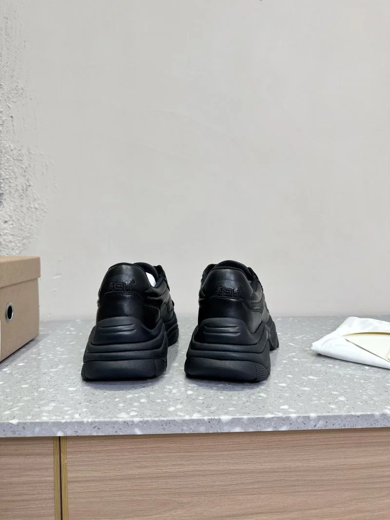 WeatherProof Ash Shoes 10529